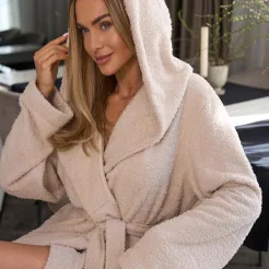 Szlafrok damski L&L 2557 Slim krótki z kapturem Boucla S-XL